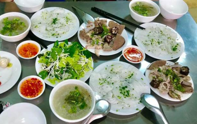 ẩm thực Quy Nhơn - Bánh hỏi lòng heo